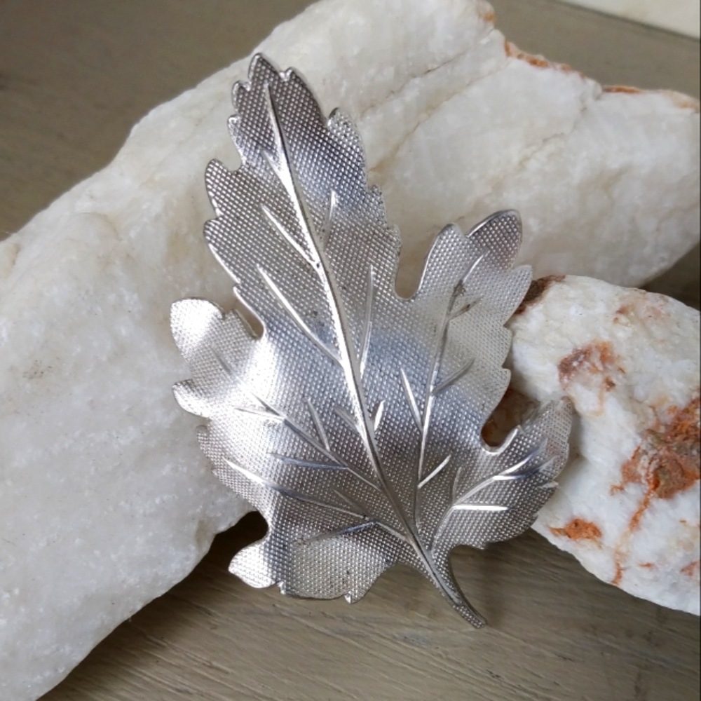 Vintage Sterling Silver Carl Art Oak Leaf Brooch